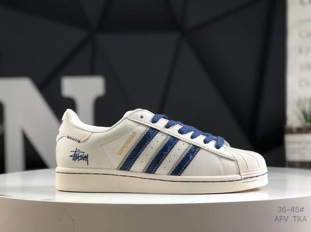 公司级带半码 阿迪达斯 Ad Originalssuperstar 联名款 #简约大方的造型设计，给人以随性休闲的时尚格调，穿着舒适轻便，运动灵活自如，满足日常