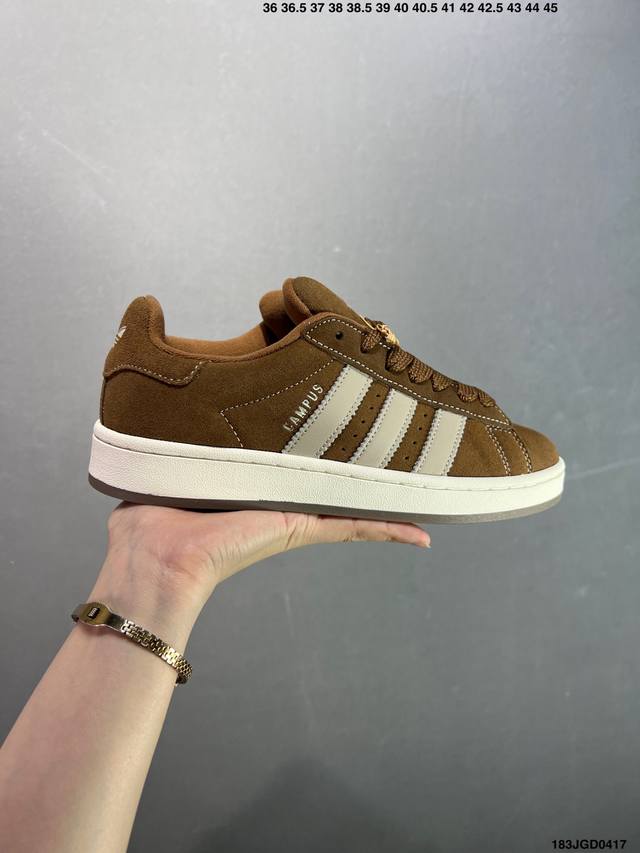 Adidas Originals Campus 00S 百搭单品 学院系列面包风经典复古低帮百搭休闲运动板鞋 这次 Originals 选择了以经典复古鞋型 C