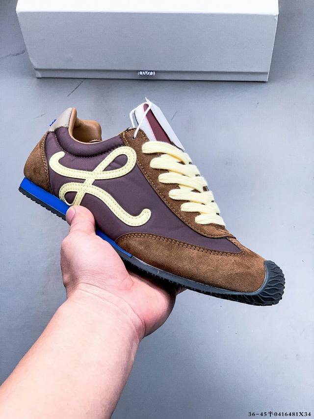 公司级！Loewe罗意威 Ballet Runner 小牛皮 圆头系带 低帮 生活休闲鞋 罗意威全新版大头运动鞋Ballet Runner ，以其独特的设计和舒