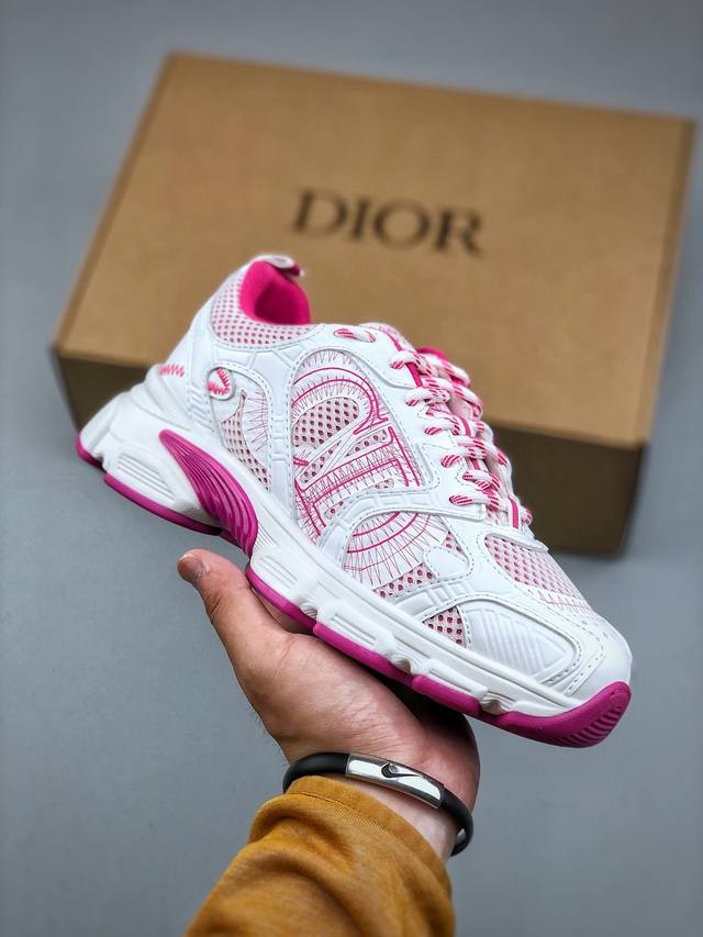 Dior迪奥 Chrono 圆头系带 运动跑鞋 生活休闲鞋 25Ss本季最新单品 广货天花板 极力推荐 采用全粒面头层牛皮革鞋面材质 高工艺激光冲孔鞋身Cd重影