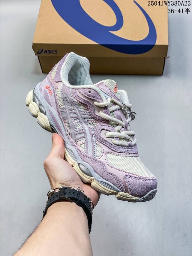 公司级Asics Gel-Nyc 复古单品 Asics亚瑟士宣布推出全新鞋款Gel-Nyc,其设计灵感来源于Gel-Nimbus 3,Gel-Mc plus V