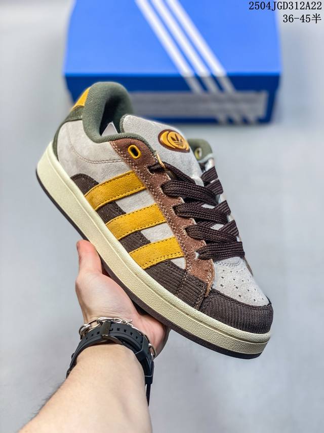 公司级真标带半码！ 阿迪达斯 Adidas Campus 00S 拼色 复古潮流休闲面包板鞋， 生生不息的经典之作，短绒麂皮面料，质感满满。加厚了中底，提供出色