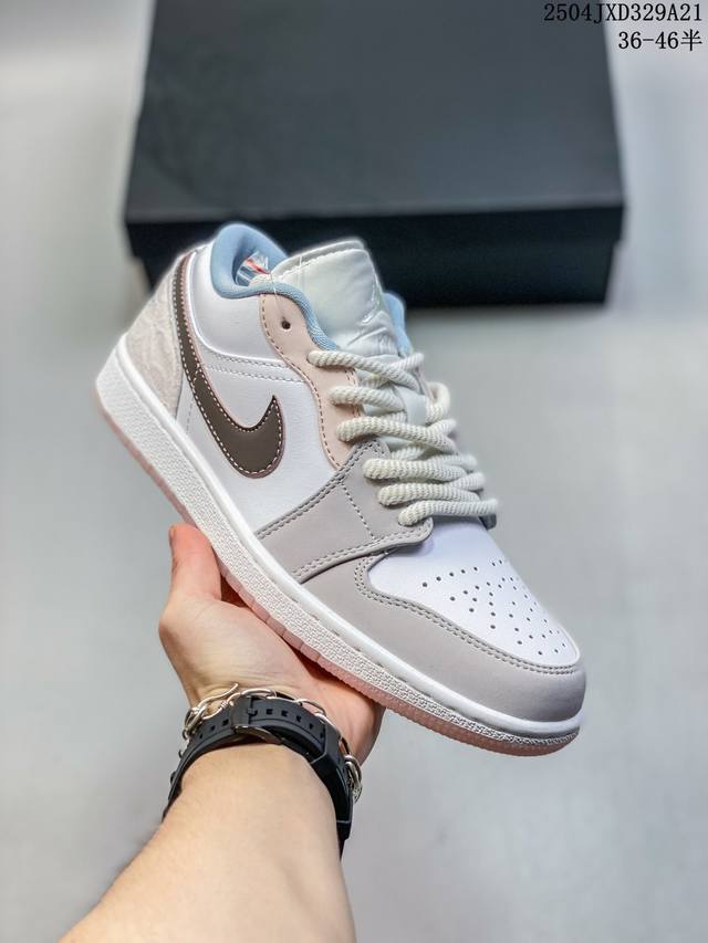 Air Jordan Aj1 Low 低帮 白粉 Ib8859-101 全新流水线出品 Dt版本唯一平替选择 市场第二梯队最强版 全部原鞋开发 原楦原纸板开发