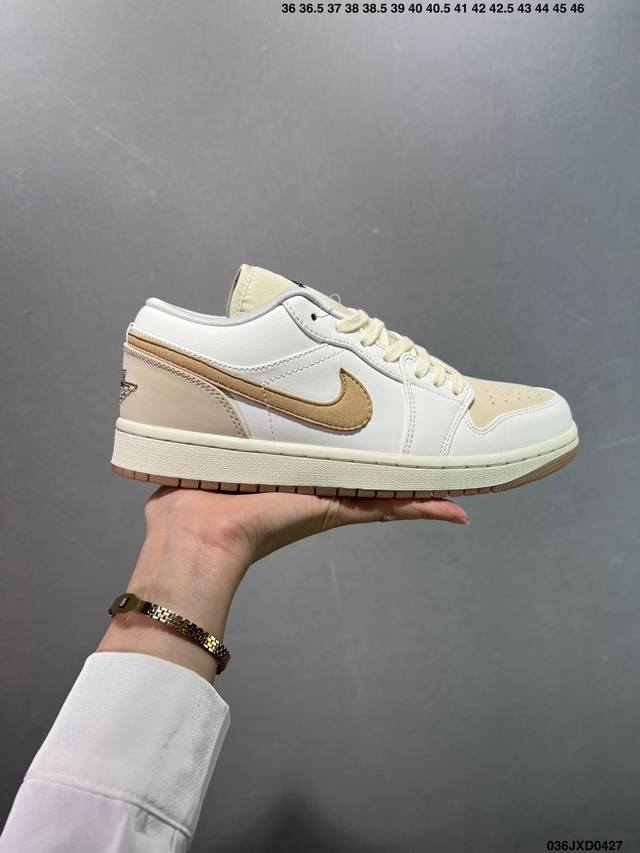 公司级Nike Air Jordan 1 Low Aj1乔1低帮休闲板鞋 同步官方配色 原档冲孔鞋头 四线拉帮 鞋舌高弹海绵填充 官方货号:553558 113