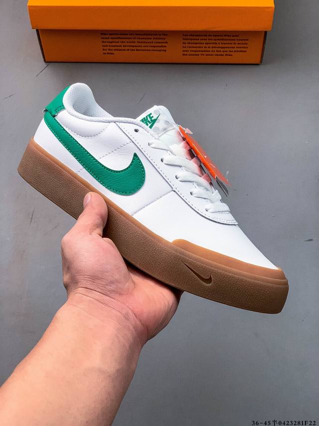 Nike Blazer phantom Low男女子运动板鞋 厚底增高休闲鞋。采用轻盈利落设计，焕新演绎经典鞋款。该鞋款带来舒适足底体验，结合鞋侧壁加固设计，缔