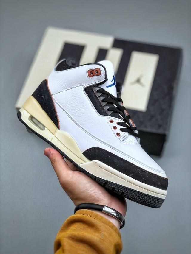 Air Jordan 3 Quai 54 联名白黑 Aj3 乔丹3代 Aj3 乔3 白黑蓝 乔丹篮球鞋系列 以巴黎Quai 54街球锦标赛为灵感的设计，不仅会赋