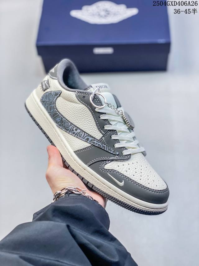 海外爆款限量发售！Travis Scott X Fragment Design X Jordan Air Jordan 1 Low Og Sp “迪奥联名 米灰