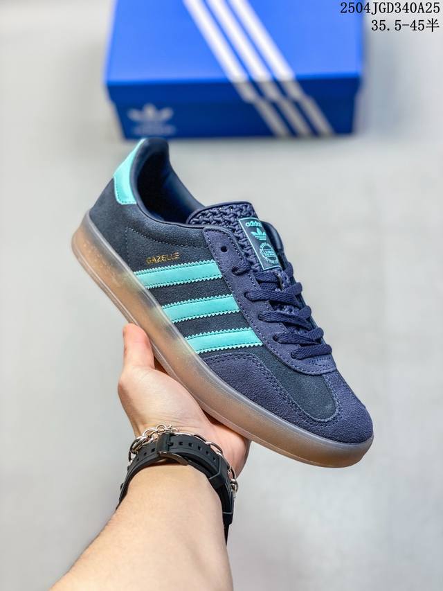 阿迪达斯 Adidas Handball Spezial 低帮三叶草学院风复古休闲板鞋 德训鞋 橡胶底柔软皮革经典运动鞋板鞋。圆头、缝合拼接设计、正面绑带、鞋舌