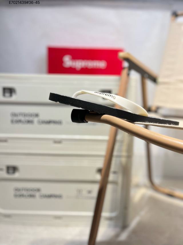Supreme Suprize Design 街头潮牌沙滩人字拖鞋情侣款E7021439#36-45