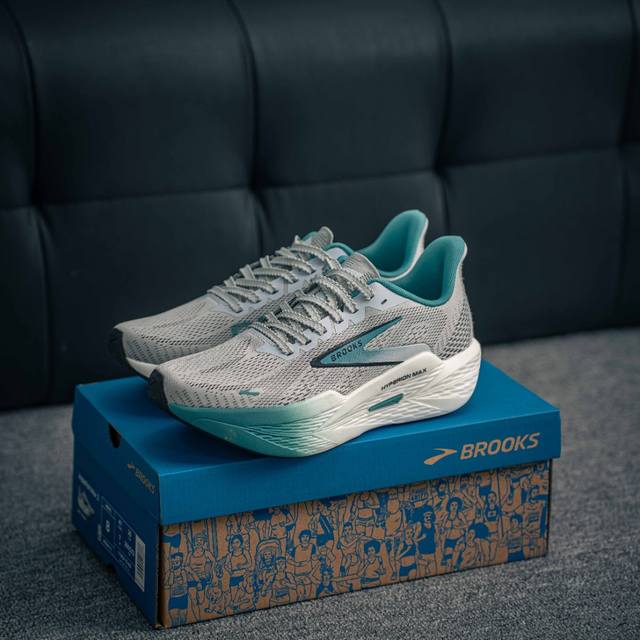 核心私 Brooks布鲁克斯Hyperion Max 烈风2 减震竞速马拉松专业跑鞋 货号：110434 1D 403 尺码：40 40.5 41 42 42.