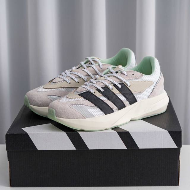 核心私 Adidas Lightblaze Mer 阿迪透气跑步鞋 货号：J p10870 尺码：36 36.5 37 38 38.5 39 40 40.5 4