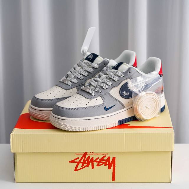 核心私 Air Force 1 原装级别 原楦头原纸板 打造纯正空军版型专注外贸渠道 全掌内置蜂窝气垫 原盒配件 原厂中底钢印、拉帮完美 货号：Xs1958 5
