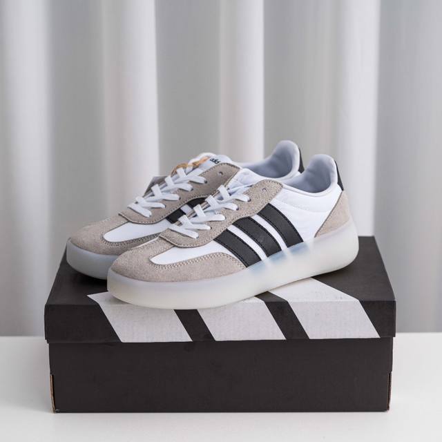 核心私 Adidas Barreda Decode 阿迪舒适减震低帮休闲板鞋 货号：Ji2315 尺码：36 36.5 37.5 38 38.5 39 40 4