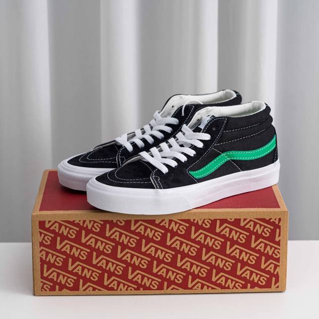 核心私 小红书爆款 Vans Sk8-Mid万斯中帮系列 经典中帮 绿色条纹 采用优质帆布材质 开春必备潮流板鞋 尺码：35 36 36.5 37 38 38.
