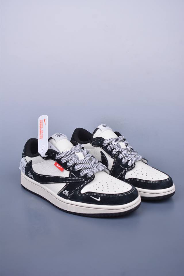 Fragment X Travis Scott X 斯图西 Air Jordan 1 Low 三方联名倒钩 全新的三方联名低帮倒钩鞋面延续了黑脚趾设计，整双鞋以