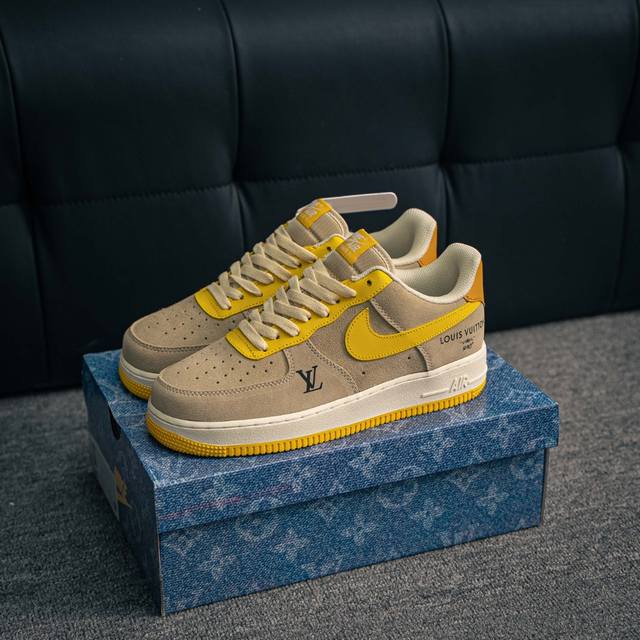核心私 Air Force 1 原装级别 原楦头原纸板 打造纯正空军版型专注外贸渠道 全掌内置蜂窝气垫 原盒配件 原厂中底钢印、拉帮完美 货号：Bq2032 3