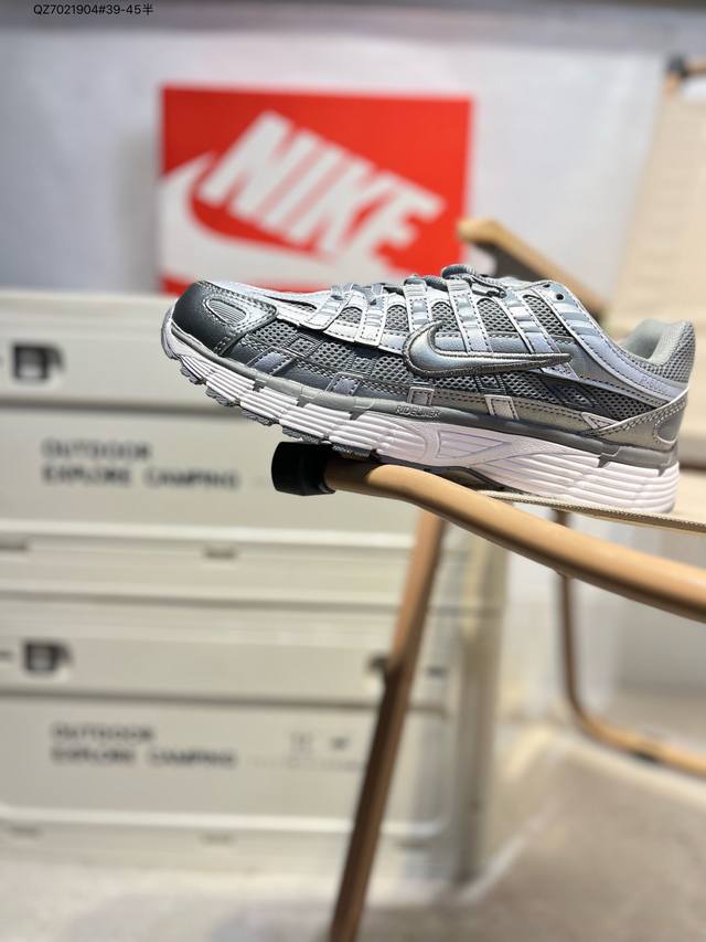耐克 Nike p-6000 Laser Blue 复古科技个性运动老爹鞋。该鞋款鞋面采用纵横交错的覆面，重现 年代跑鞋风格，同时搭配缓震鞋垫，带来舒适的步履体