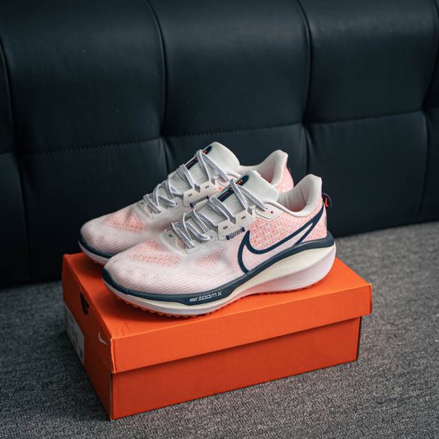 核心私 Nike Air Zoom Vomero 17 登月17 夏季新款缓震休闲跑鞋 内置全新缓震Zoom气垫 官方夏季主推款式 货号：Fb1309 102