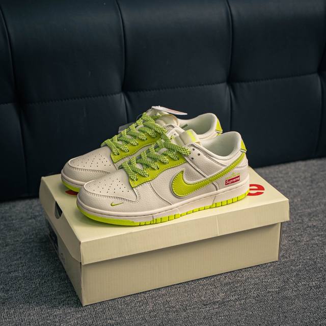 核心私 Nike Dunk 全套原楦原模倾力打造完美版型 独家原厂航空铝磨具打磨大底 鞋头坡度极致还原 无解鞋型 原盒原配 圈内天花板工艺 原厂冲刀 超高清洁度