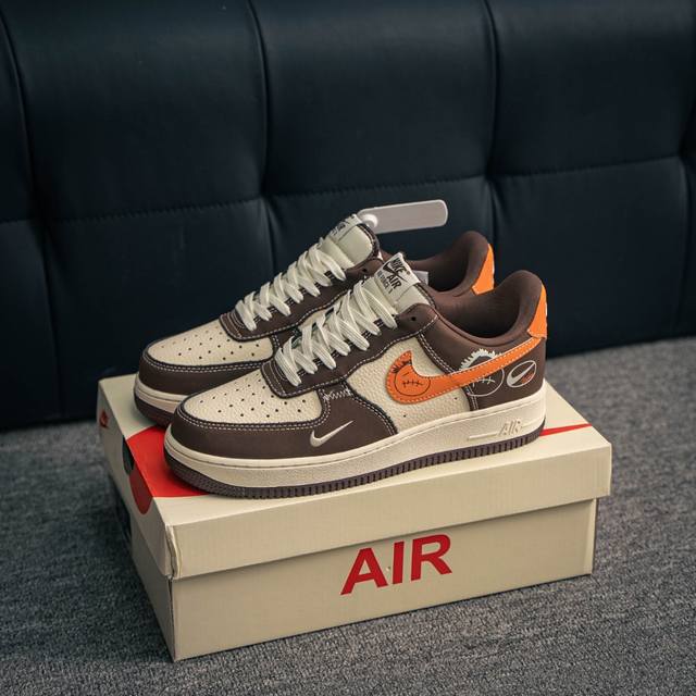 核心私 Air Force 1 原装级别 原楦头原纸板 打造纯正空军版型专注外贸渠道 全掌内置蜂窝气垫 原盒配件 原厂中底钢印、拉帮完美 货号：Kk1988 0