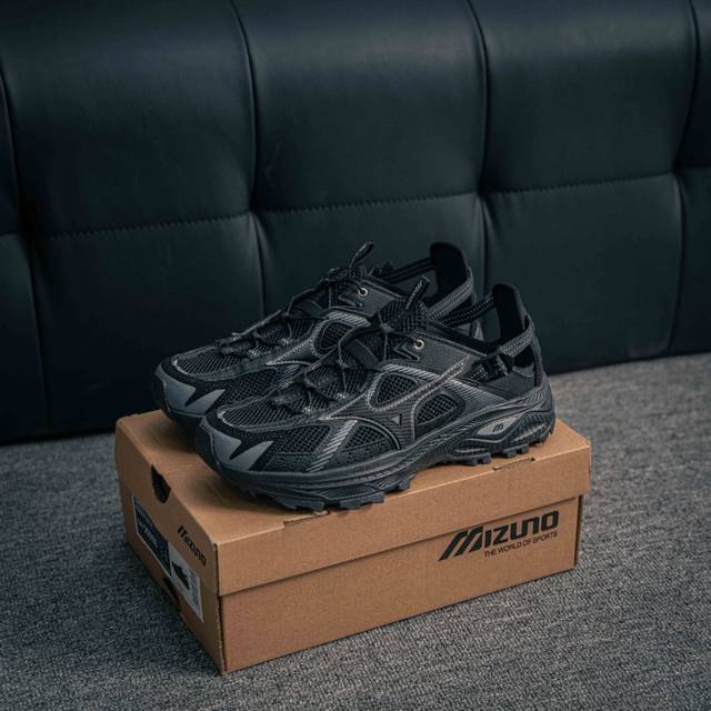 核心私 Mizuno Racer Trail Se 美津浓织物合成革透气春夏季凉鞋 货号：D1Gh241903 尺码：36 36.5 37 38 38.5 39