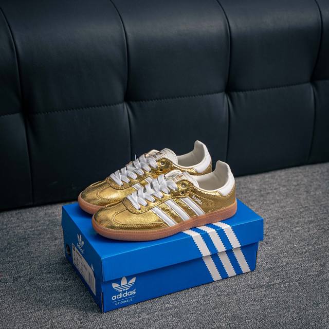 核心私 Adidas Samba Og 桑巴舞街头系列德训运动板鞋 采用固色翻毛皮组合牛剖革鞋面材质 外置正确3层组合围条加厚烟胶橡胶大底 货号：Ki5719