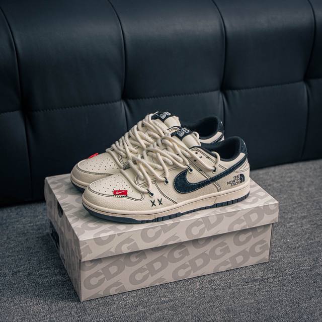 核心私 Nike Dunk 全套原楦原模倾力打造完美版型 独家原厂航空铝磨具打磨大底 鞋头坡度极致还原 无解鞋型 原盒原配 圈内天花板工艺 原厂冲刀 超高清洁度