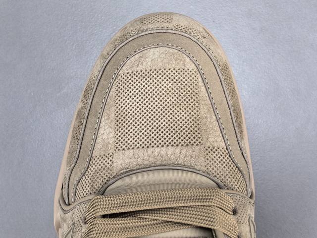 渠道优势 ！ 专柜版 驴牌 Lv Trainer 情侣限定系列 休闲 低帮 时尚板鞋 尺码 38 39 40 41 42 43 44 45 46 男款 注：此款