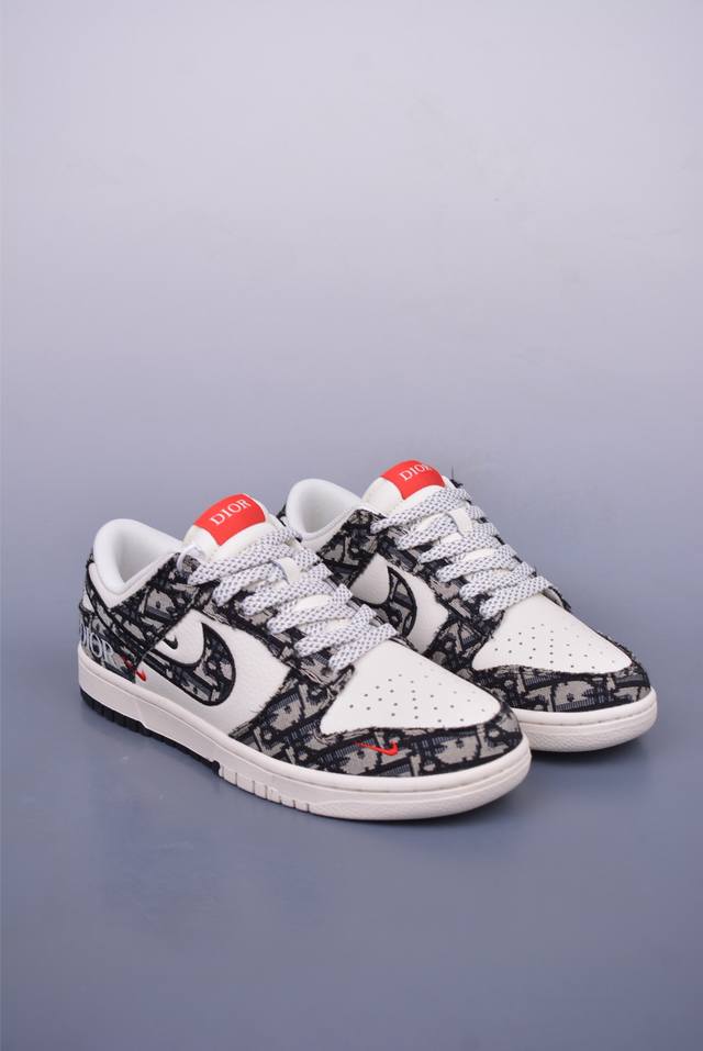 Nike Sb Dunk Low Dior联名 纯原大厂出品 极力推荐 原装头层材料 独家版型蒸餾加工 帶來的是更好的视觉和脚感体验 大厂纯原品质出货 清洁度