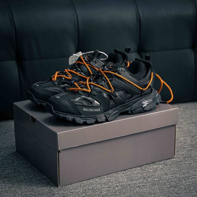 核心私 Balenciaga 巴黎世家3.0系带低帮老爹鞋 Balenciaga3.0 Track.2 Open Sneaker 巴黎世家3.0 三代户外概念鞋