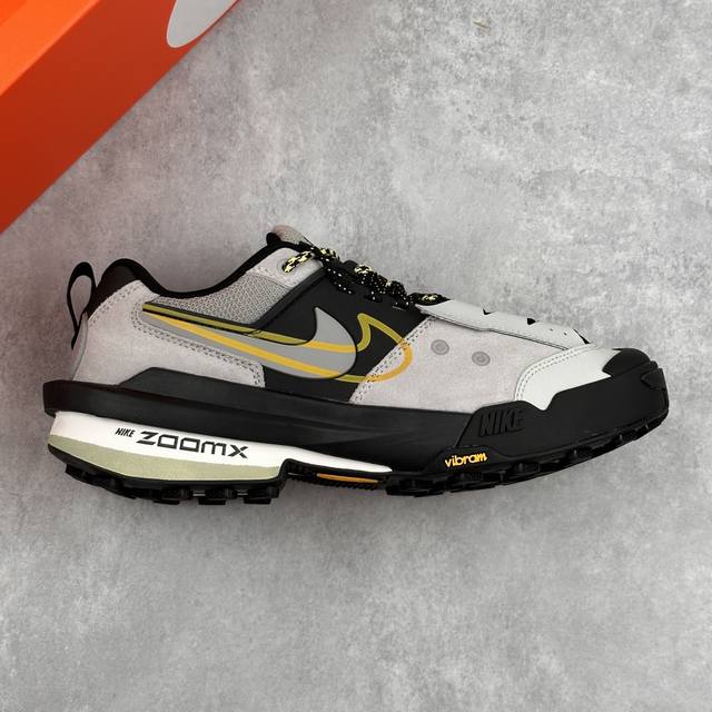 本地 核心私 公司级 Sacai X Nike Zegama Dome Sp 联名款 机能风低帮生活休闲鞋 整双鞋采用了 Zoom X 缓震科技和 Vibram