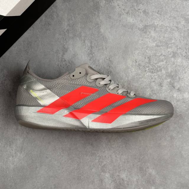 本地 核心私 阿迪达斯 Adidas Adizero Adios 9 M 阿迪超轻透气缓震跑鞋 整体外观造型与Adizero Adios Pro Evo 1非常