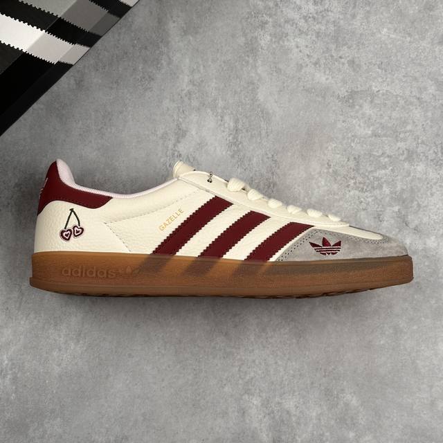 本地 核心私 Stussy X Adidas Original Gazelle Indoor 斯图西 X 阿迪达斯 低帮联名灰白公 桑巴防滑耐磨轻便板鞋 鞋身整
