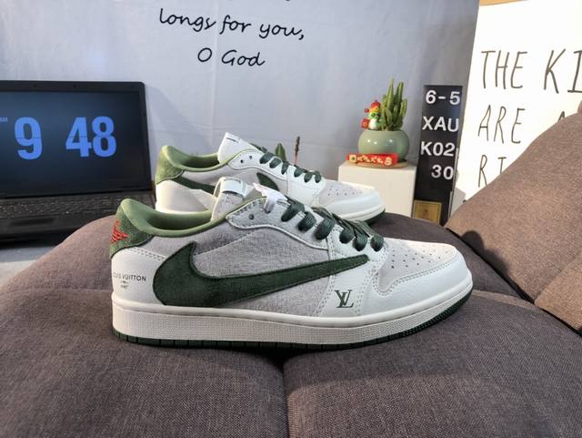 海外爆款限量发售！公司级 Travis Scott X Fragment Design X Jordan Air Jordan 1 Low Og Sp “Lv联