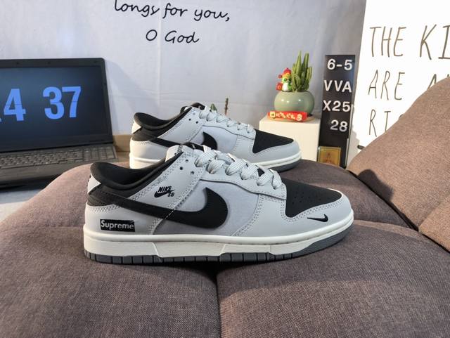 海外爆款限量发售！高端定制Nike Sb Dunk Low Supreme联名--- 烟灰黑勾 高端定制 低帮休闲板鞋 定制鞋盒 大厂纯原品质出货 超高清洁度
