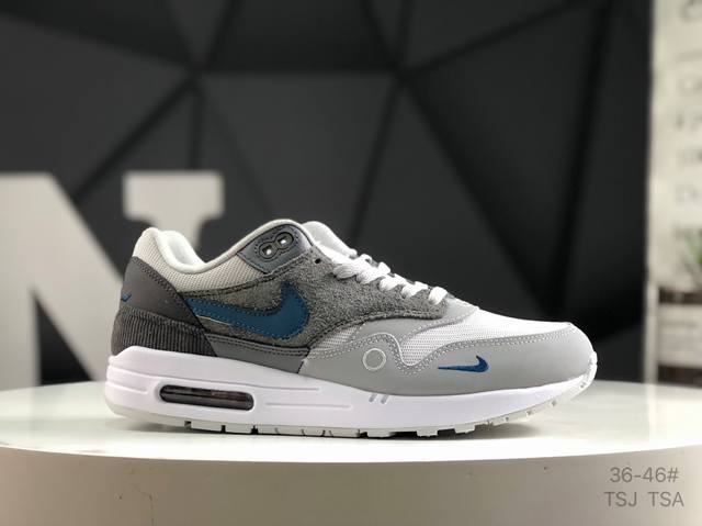 耐克 Nike Air Max1由 Tinker Hatfield和 Mark Parker在1987年设计,灵感来自于巴黎蓬皮杜中心。凭借着 Air Max气