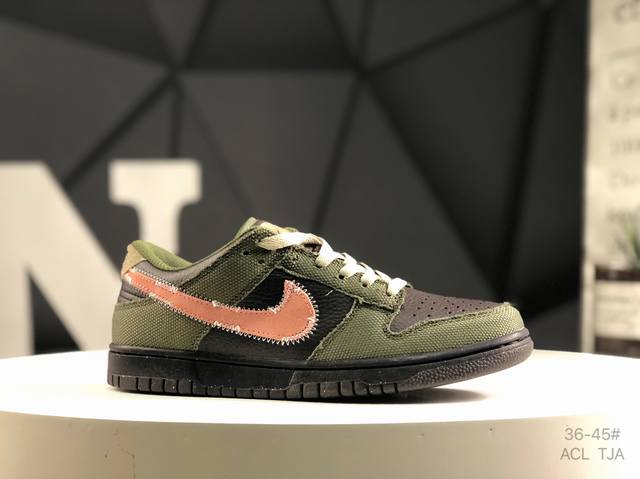 耐克 Nike Dunk Low 复古板鞋，尽情迈步，彰显个性风采。采用牛柔软皮革鞋面，经久耐穿，塑就如元年款 Dunk 般的复古质感。鞋头透气孔，搭配鞋口和鞋