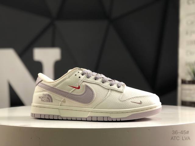 公司级带半码 耐克 Nike Dunk Low 复古板鞋，尽情迈步，彰显个性风采。采用牛柔软皮革鞋面，经久耐穿，塑就如元年款 Dunk 般的复古质感。鞋头透气孔