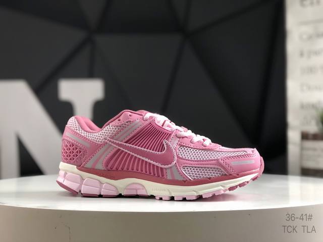 真标带半码 耐克 Nike Zoom Vomero 5 马拉松复古跑五代休闲运动慢跑鞋 货号: Fj2028 600 码数: 如图所示 Tck Tla