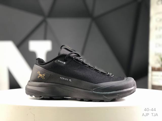 arcteryx 始祖鸟 Konseal Lt M覆盖防水 户外登山徒步鞋 这款户外鞋的设计可应对多数技术路线和长途徒步 灵感来自野外跑步鞋在支撑和保护的基础上