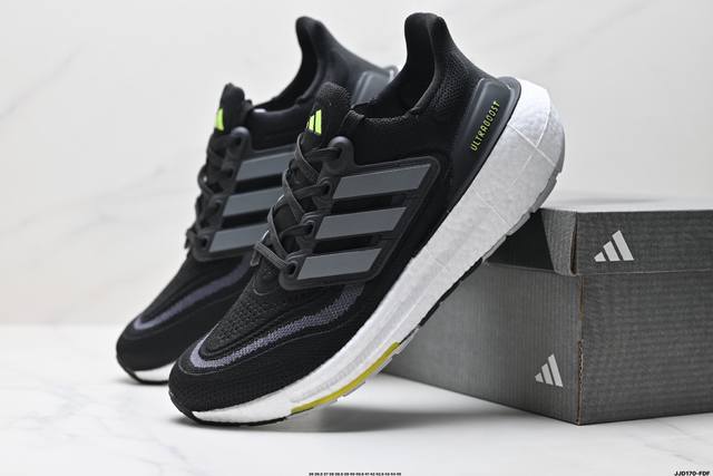 公司级阿迪达斯Adidas Ultraboost Light 耐磨缓震休闲运动跑鞋 采用网材搭配反光皮革鞋面 配上Stretchweb网格外底 提供非凡穿着体验