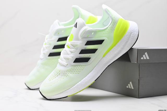 公司级阿迪达斯Adidas Pureboost 22H.Rdy 爆米花缓震中底跑步鞋。鞋面以织编材质为基底，后及跟脚趾处融全入新设计，通过格网印刷支将撑材料于附