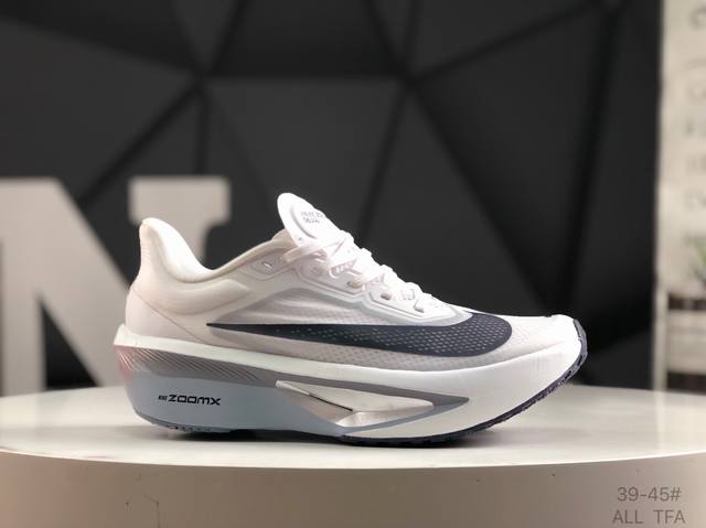 公司级带半码 耐克 Nk Zoom Fly 6 耐克超弹轻盈跑步鞋 鞋款搭载 Flyknit 材料 打造出众弹性 易于穿脱。采用React技术 轻盈耐穿泡绵打造