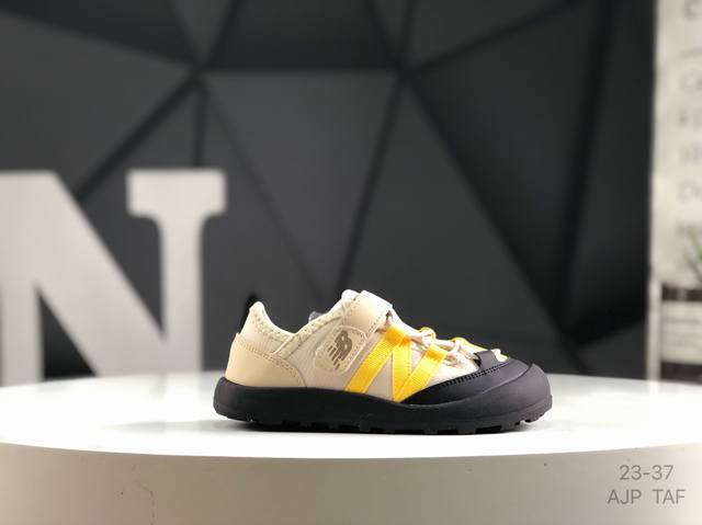 精品童鞋 Nb New Balance K3205 系列复古休闲运动慢跑鞋休闲小童鞋！原鞋打版 细节完美 采用尼龙及猪巴革麂皮物料拼接构成#中底高弹Pu材质及满