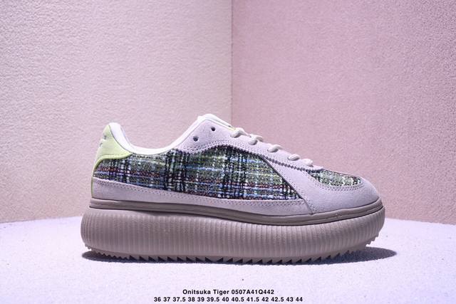 onitsuka Tiger鬼塚虎 Delecity 厚底运动 耐磨低帮生活休闲鞋 厚实和平底鞋底融入1950年代档案篮球鞋的元素 鞋面以1980年代网球鞋为基