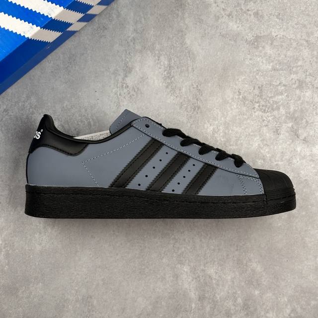 本地 核心私 公司级Adidas Originals Superstar 贝壳头系列低帮经典百搭休闲运动板鞋 以现代时尚元素焕新演绎的经典运动鞋当你试图定义Ad