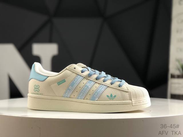 阿迪达斯 Adidas Originals Gazelle Indoor 贝壳头 三叶草休闲防滑耐磨低帮板鞋 鞋头出色设计 塑就出众贴合感 稳固的后跟贴合足部曲