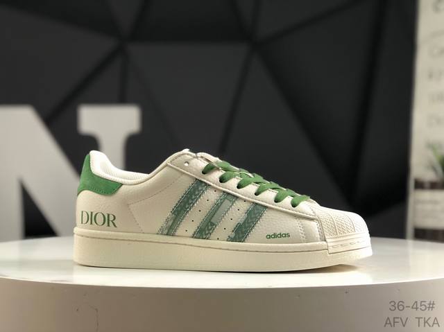 阿迪达斯 Adidas Originals Gazelle Indoor 贝壳头 三叶草休闲防滑耐磨低帮板鞋 鞋头出色设计 塑就出众贴合感 稳固的后跟贴合足部曲