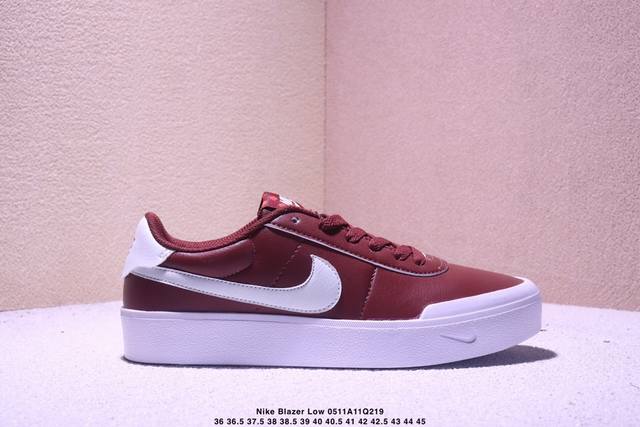 nike Blazer Low ‘77 Jumbo 百搭单品 全新焕新升级经典 Blazer 鞋款，大号 Swoosh 突出新时代更加张扬的潮流感，对经典的又一