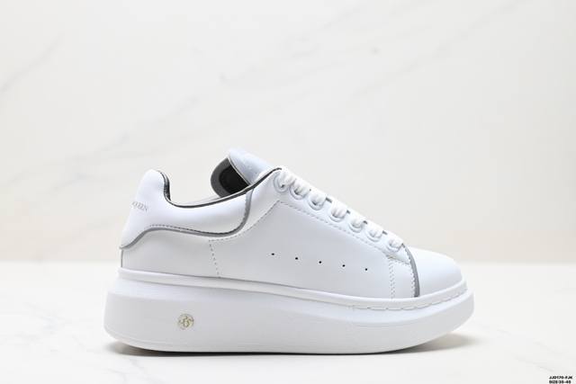 真标意大利高奢品牌Alexander Mcqueen亚历山大 麦昆 Sole Leather Sneakers低帮时装厚底休闲运动小白鞋 货号:553770 W